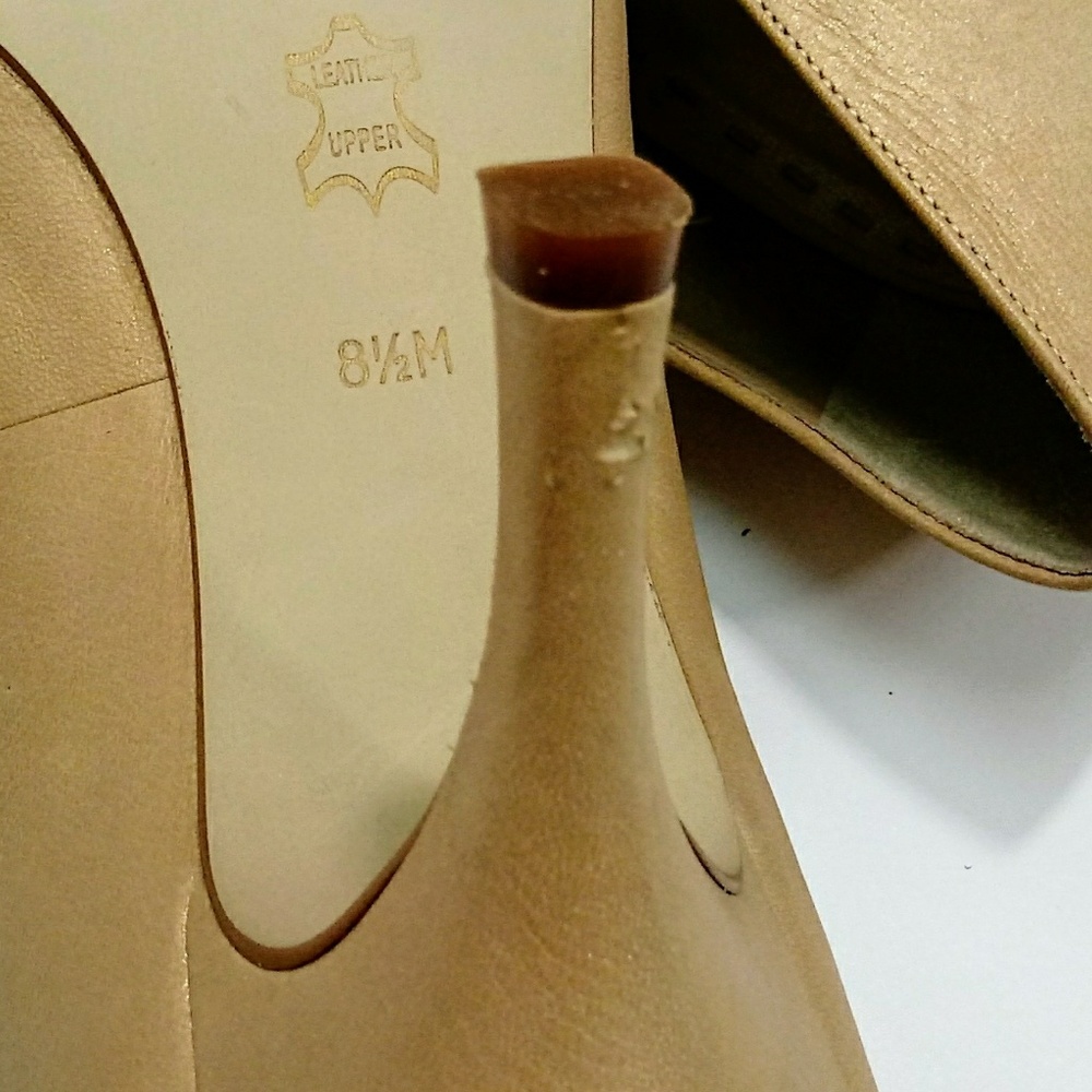 Gianni Bini Nude Leather Heels - Picture 6 of 8